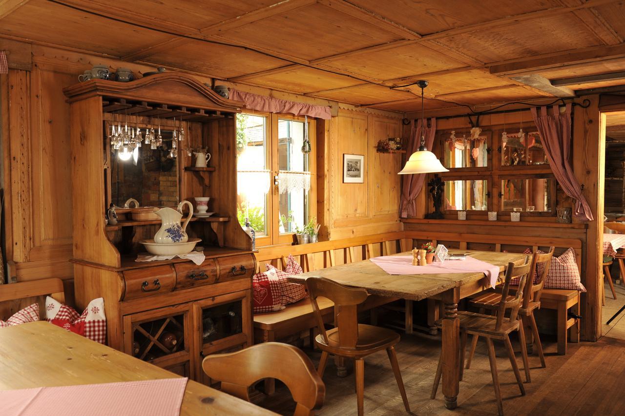 Hotel Lustiger Hirsch Akams Esterno foto