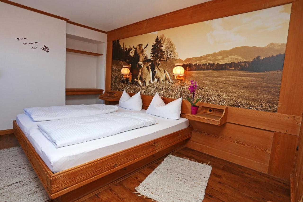 Hotel Lustiger Hirsch Akams Esterno foto
