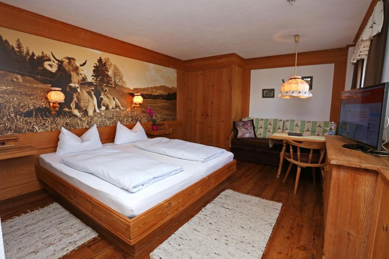 Hotel Lustiger Hirsch Akams Esterno foto