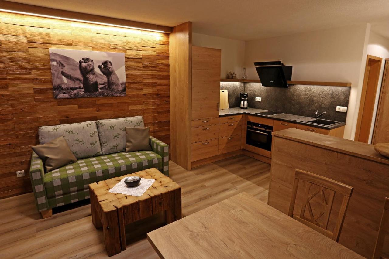 Hotel Lustiger Hirsch Akams Esterno foto