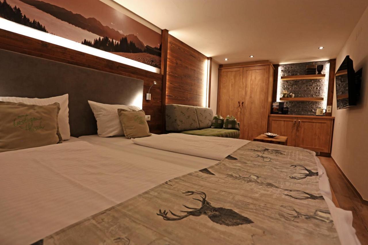 Hotel Lustiger Hirsch Akams Esterno foto